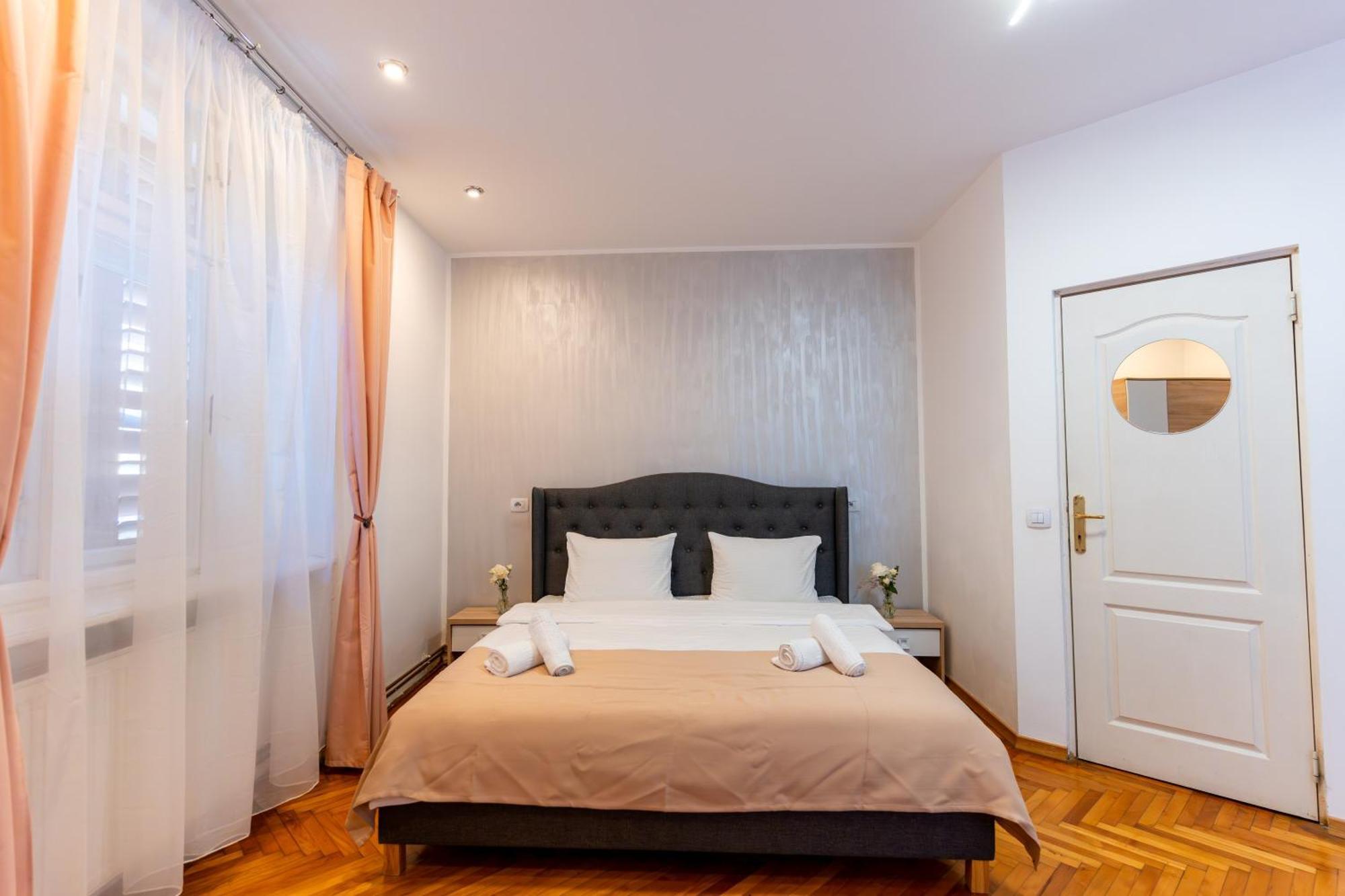 Crisan Residence - Vila Crisan ブラショフ エクステリア 写真